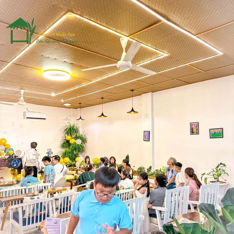 Cót Ép Nhựa Giả Tre Và Cót Ép Tre Tự Nhiên – Đâu Là Lựa Chọn Tối Ưu Cho Công Trình Hiện Đại Năm 2025 9 Cót ép nhân tạo bền trên 15 năm