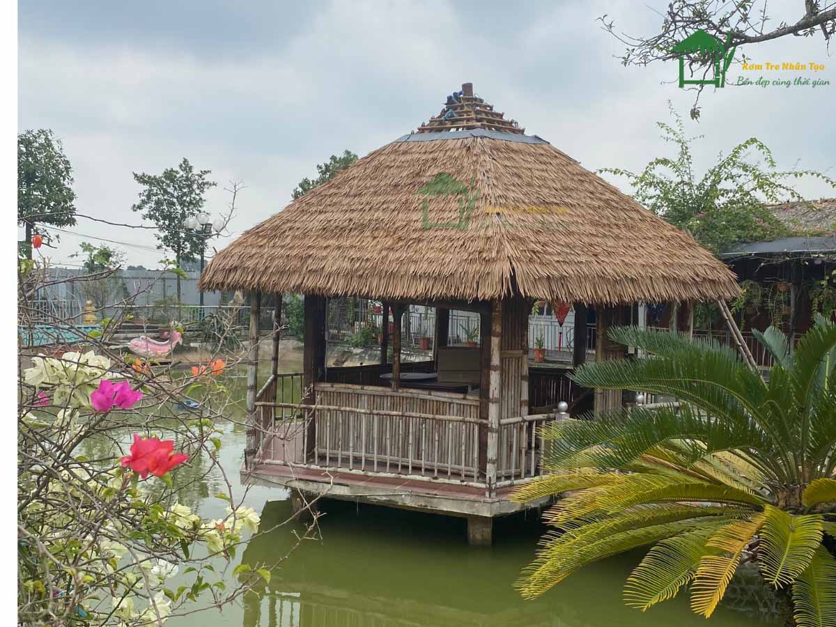 Chòi Rơm Nhân Tạo Tại Đông Anh Hà Nội – 5 Bước Thi Công Cực Kỳ Đơn Giản. 1 Chòi rơm nhựa nguyên sinh tại Hà Nội