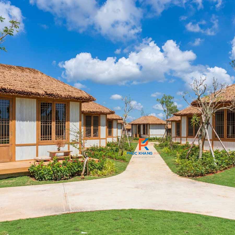 Rơm nhân tạo lợp mái dự án KTown Resort