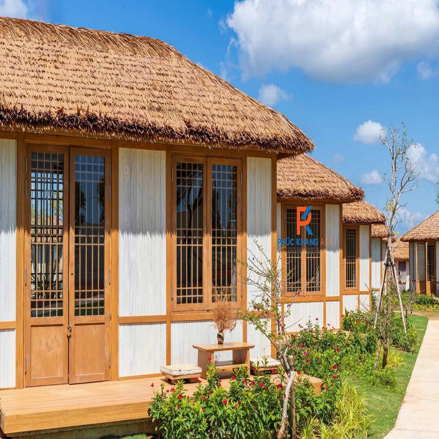 03 Lí Do Các Khu Nghỉ Dưỡng Hút Khách - Trong Đó Có Rơm Nhân Tạo? 4 Bungalow tại K-Town Resort (Novaland) sử dụng mái rơm nhân tạo bền bỉ và thân thiện môi trường
