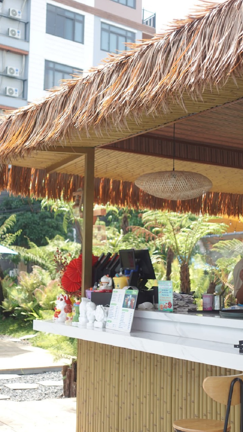 Quầy nước decor mái lá nhân tạo