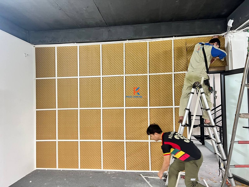 Thi công vách ngăn cót ép nhân tạo