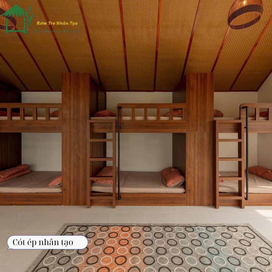 Cói nhựa ốp trần phòng ngủ tại Homestay