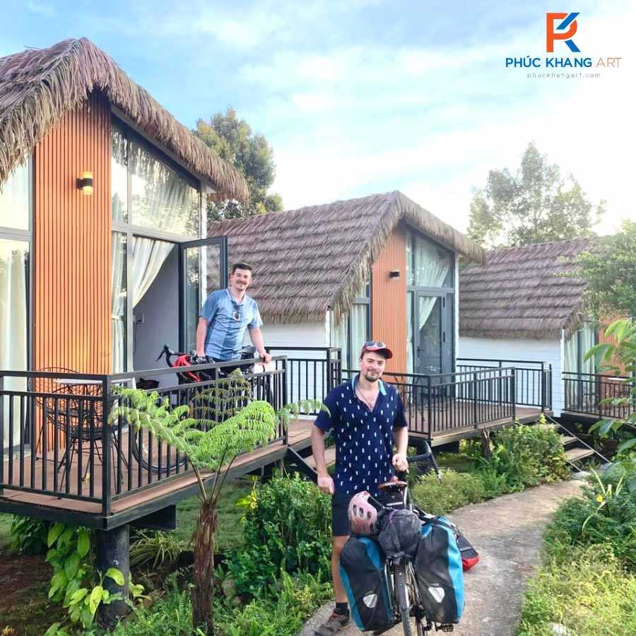 rơm nhân tạo lợp mái khu nghỉ dưỡng tại Lâm Đồng