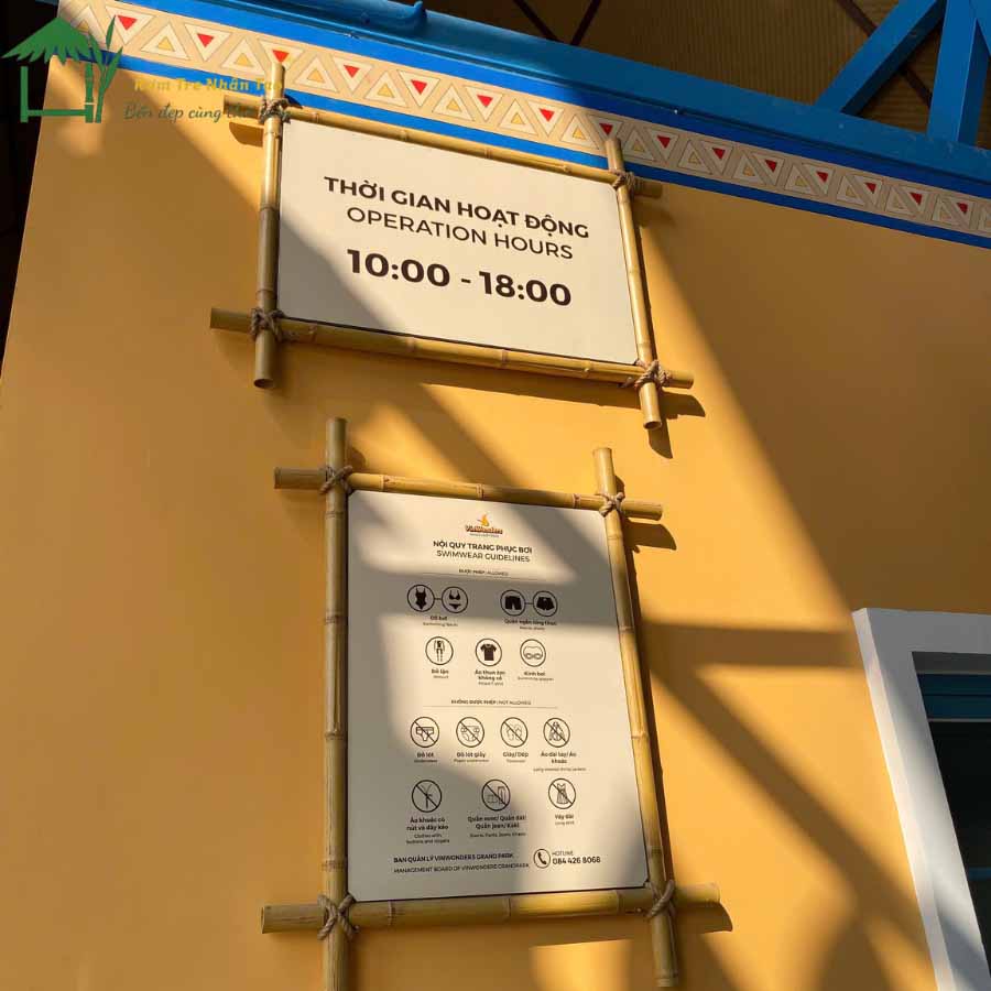 Trang trí biển hiệu từ ống tre nhựa