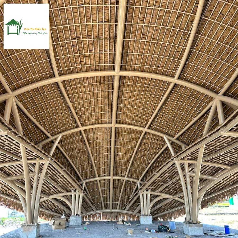 Cận cảnh mặt dưới mái vòm sử dụng rơm nhân tạo