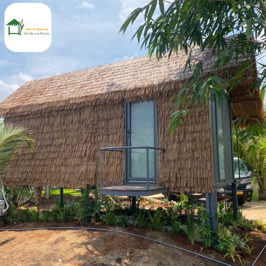Mái nhà resort bằng rơm giả trang trí phong cách đồng quê