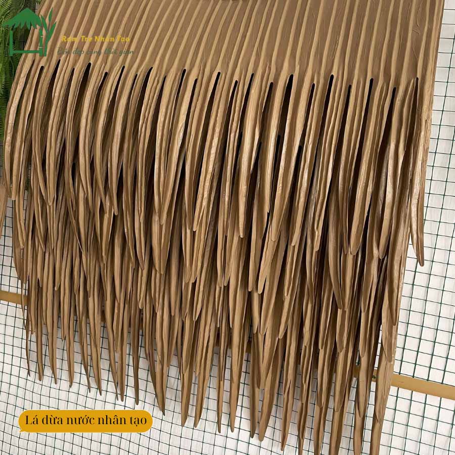 Là dừa nước bằng nhựa