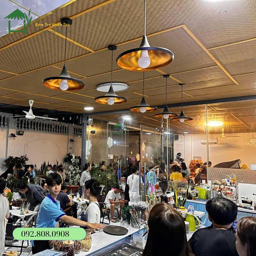 Trần ốp cót ép nhân tạo màu vàng óng sang trọng Ốp trần kiểu hiện đại, ánh sáng vàng ấm