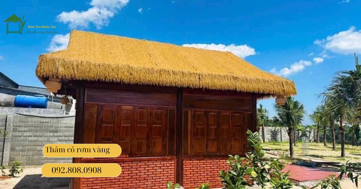 cỏ rơm vàng lợp mái